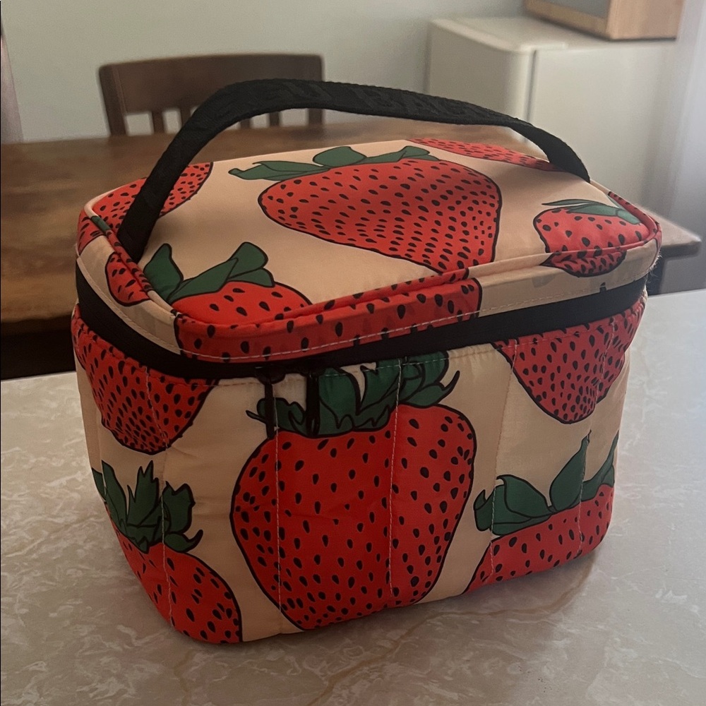 Strawberry Print Insulated Lunch Bag